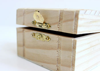 Wooden jewellery box